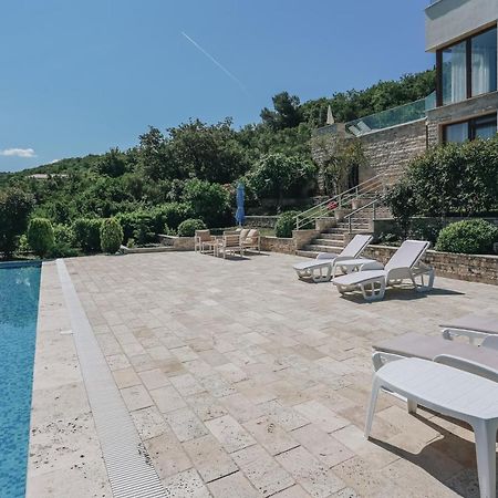 Villa Semiramis Тиват Екстериор снимка