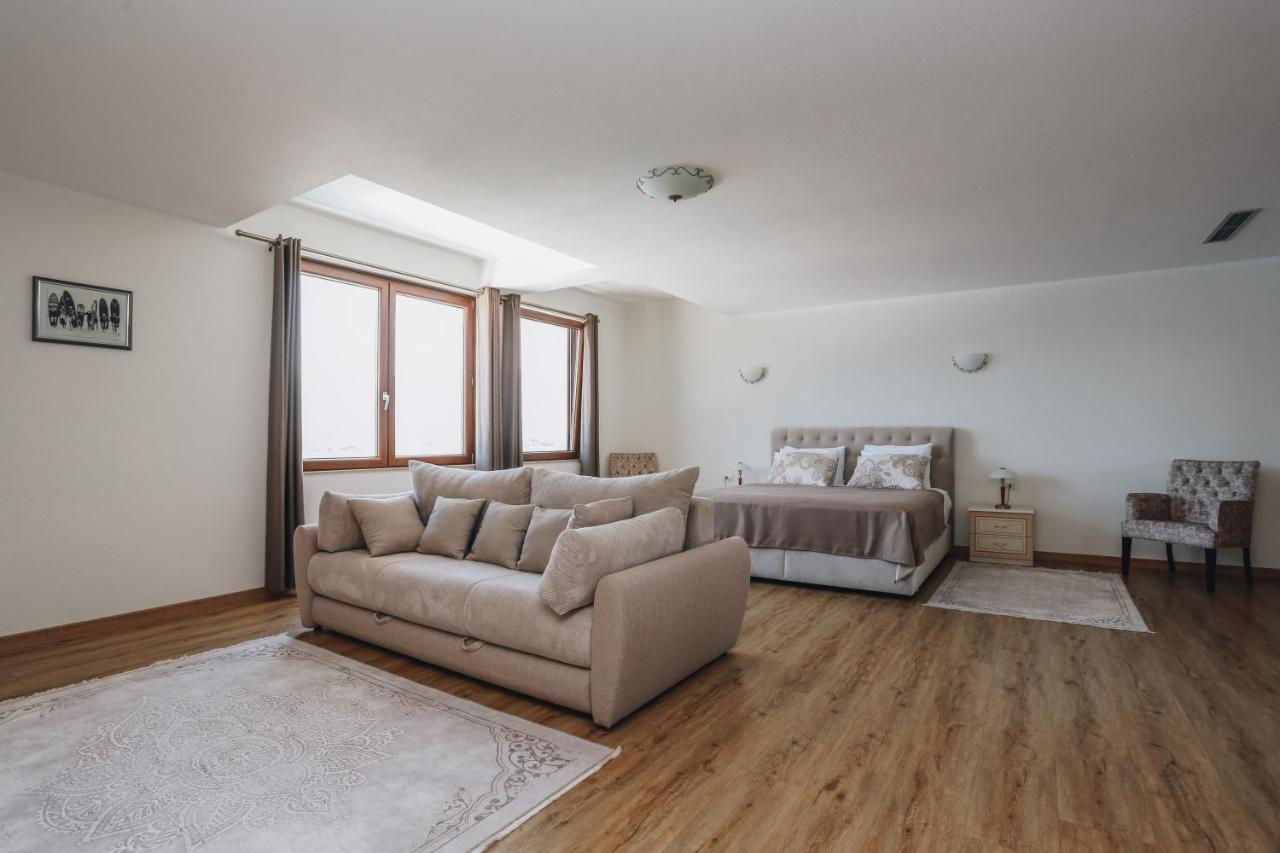 Villa Semiramis Тиват Екстериор снимка