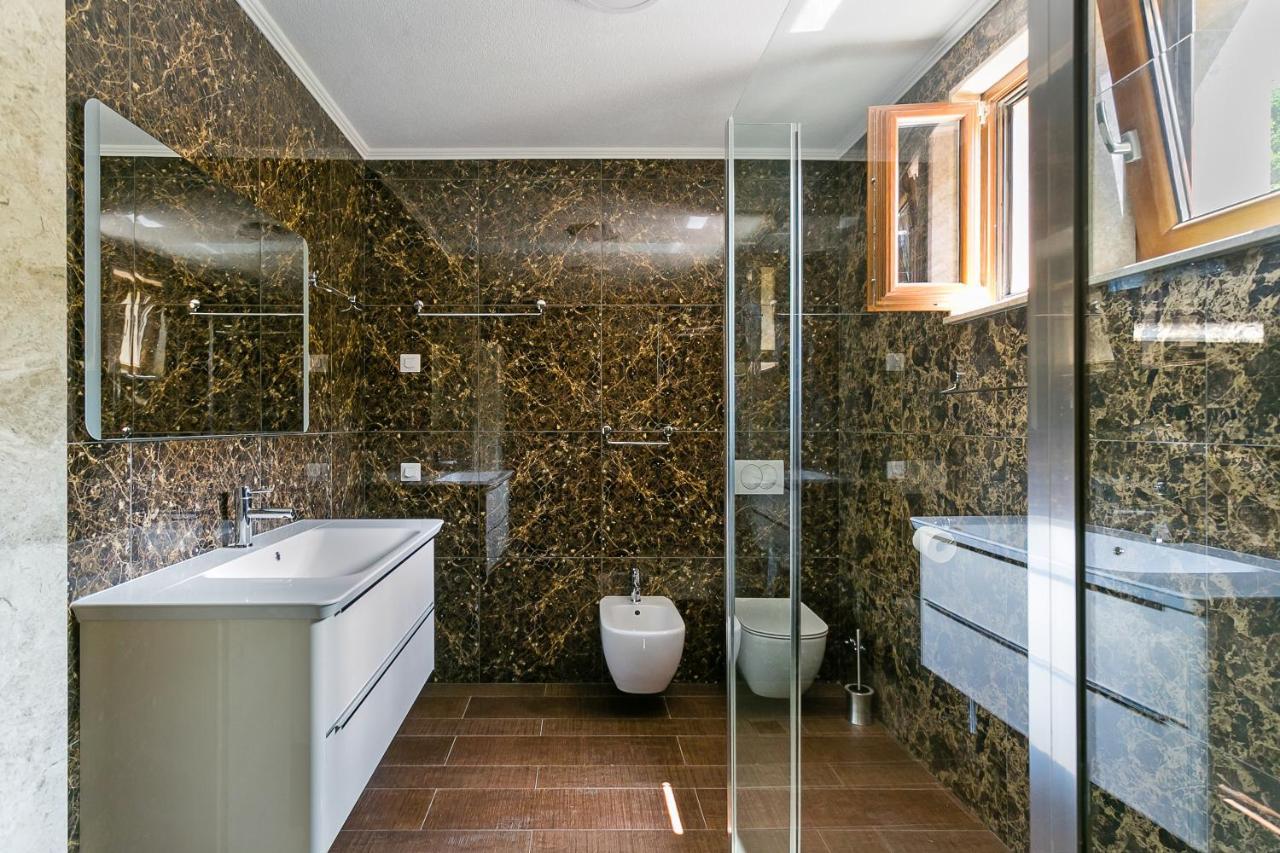 Villa Semiramis Тиват Екстериор снимка
