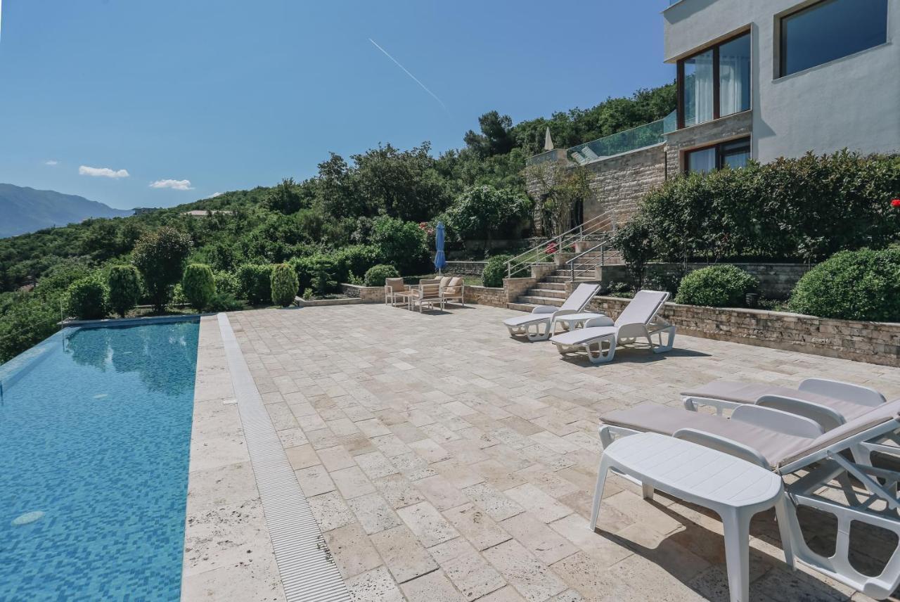 Villa Semiramis Тиват Екстериор снимка