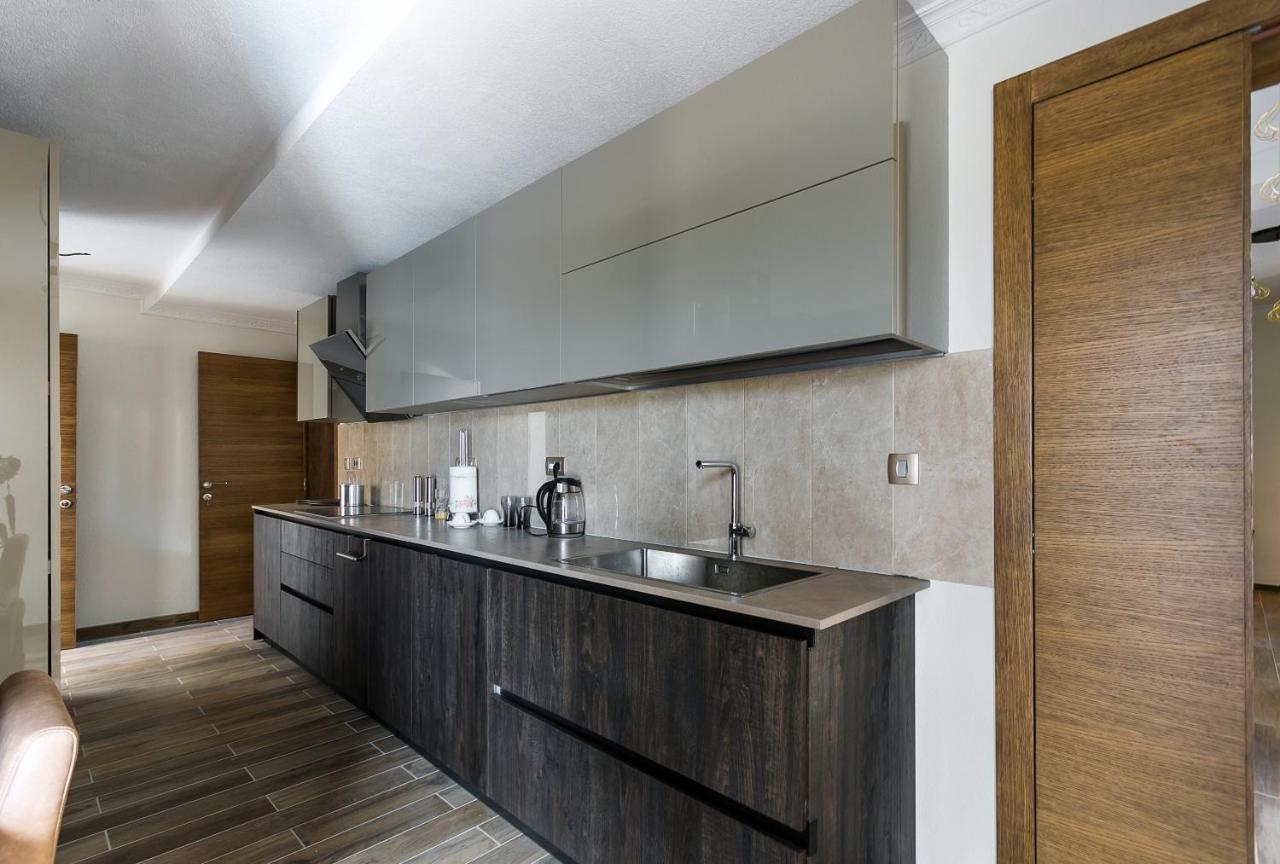 Villa Semiramis Тиват Екстериор снимка