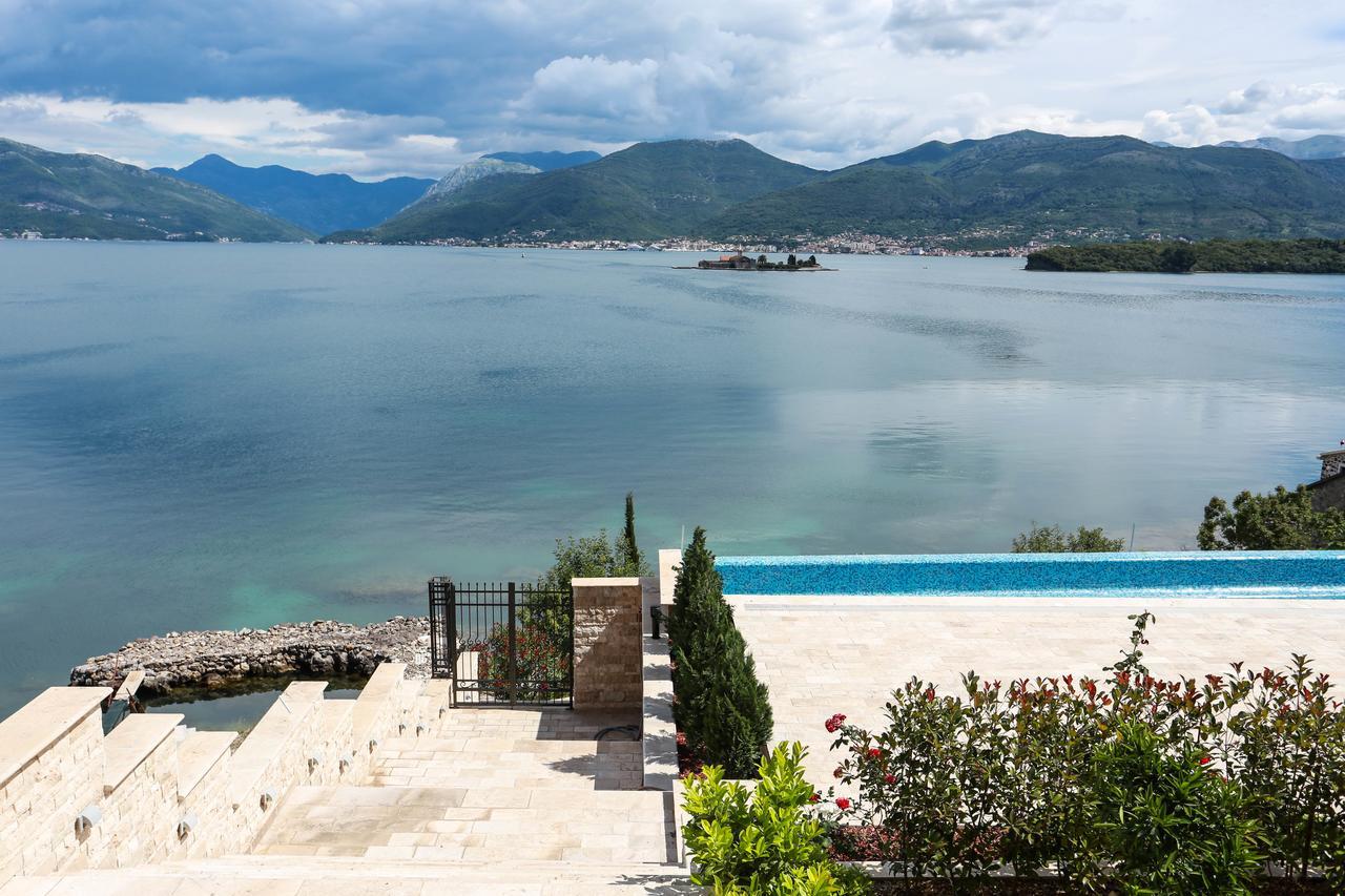 Villa Semiramis Тиват Екстериор снимка